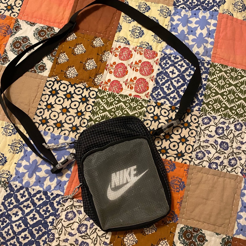 Nike Air heritage 2.0 crossbody bag